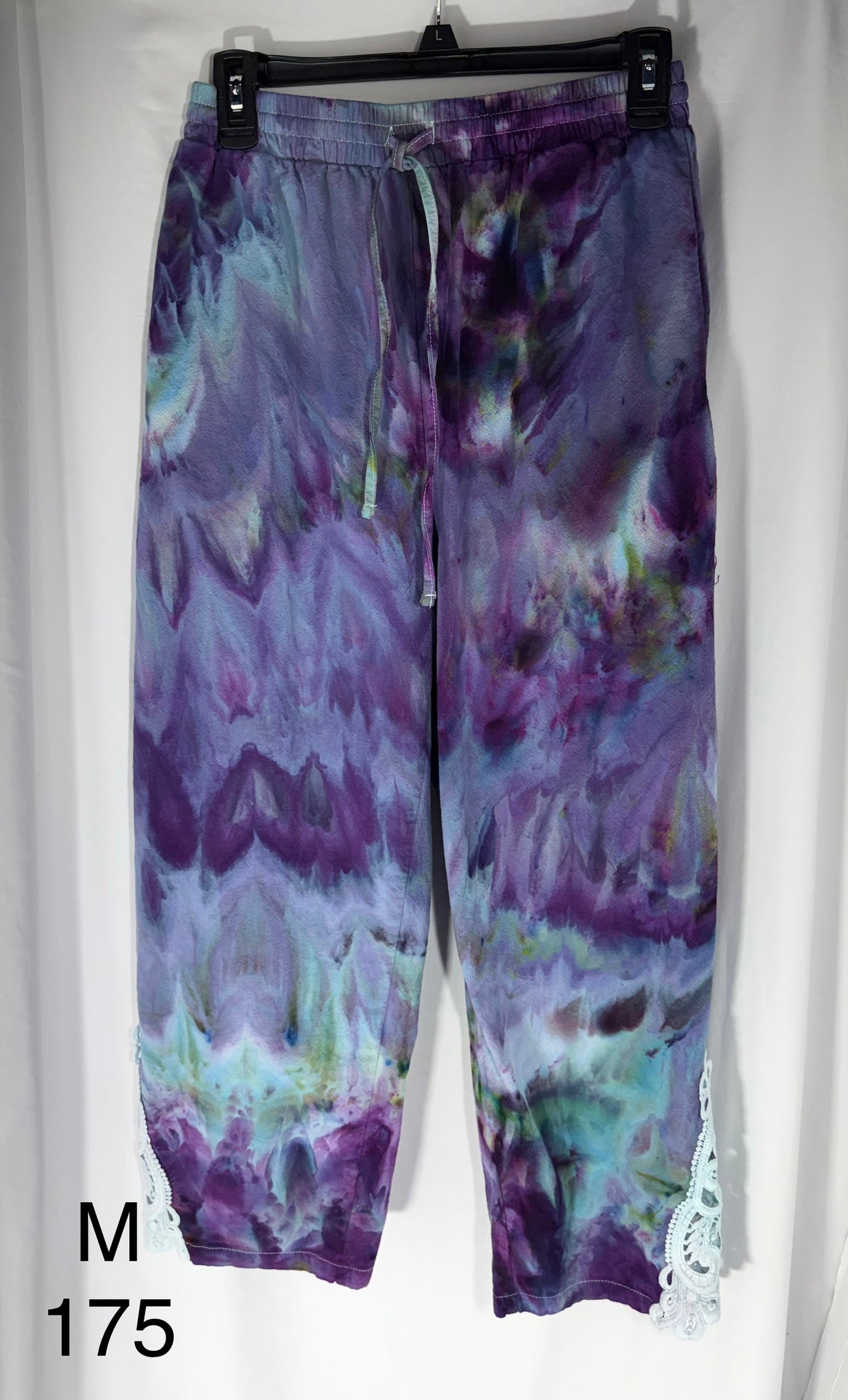 M Women's Elastic Waist Capri's #175
