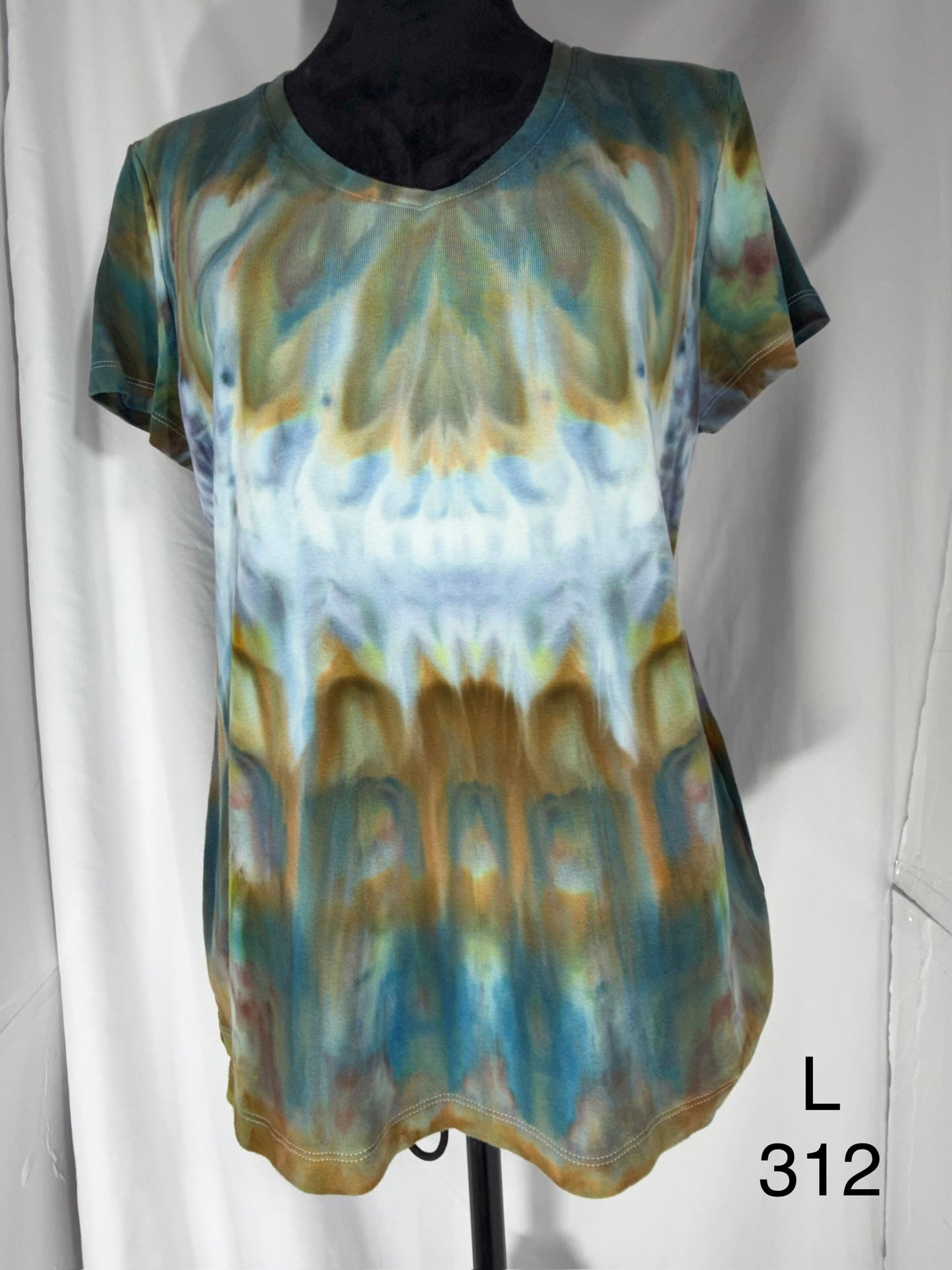 L Women’s V-Neck Cotton T-shirt #312