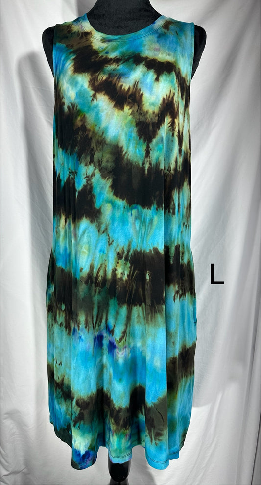 L Sleeveless Knee Length Dress with Pockets